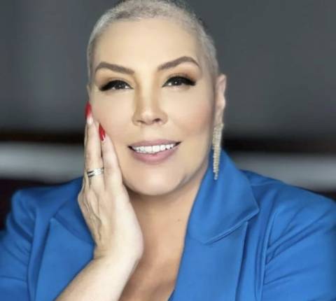 Cantora Simony comemora fim do tratamento contra câncer