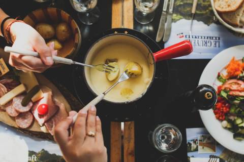 3 receitas de fondue para aproveitar os dias de frio