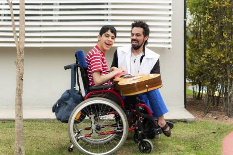 Pelo Dia de Doar, APAE Barueri realiza Parada Solidária em Alphaville