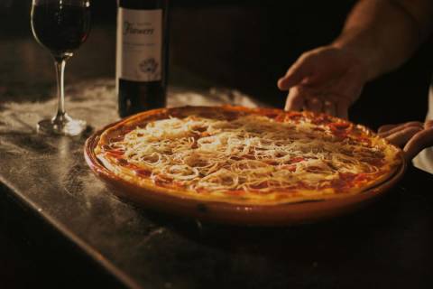 6 destinos para aproveitar as melhores pizzas do mundo