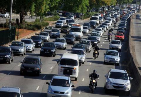 Solicitação para instalação da placa veicular passará a ser feita pelo Detran-SP