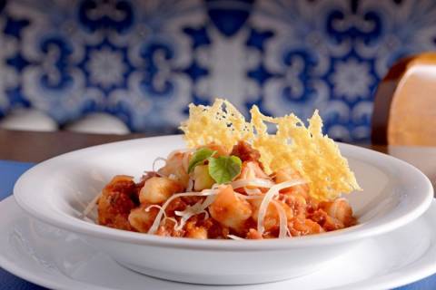 Confira opções de restaurantes em Alphaville para curtir 12 de junho