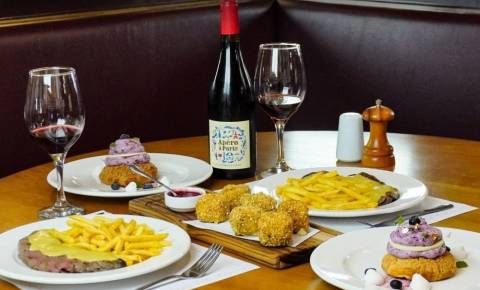 L'Entrecôte de Paris apresenta o 'Menu L'amour' e 'Menu Passion' para Dia dos Namorados