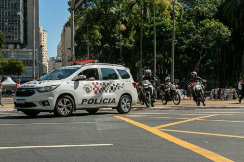 Homem é mantido refém na Castello Branco; criminosos usaram cartão em shopping da Grande SP