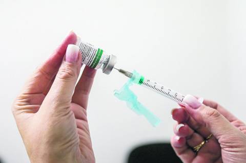 Inverno e baixa adesão à vacina da gripe acende alerta para doenças respiratórias