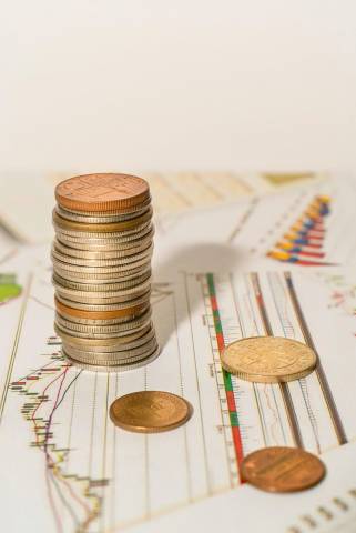 Mercado prevê inflação de 5,24% e PIB de 2,21 em 2025