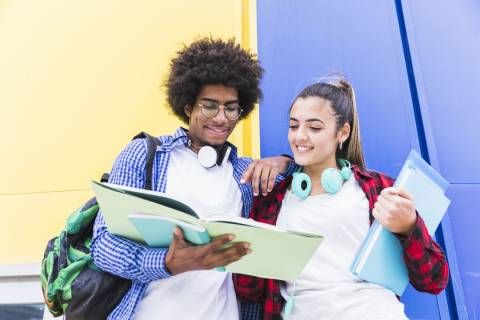 Especialista dá dicas para revisar o conteúdo escolar de maneira leve nas férias
