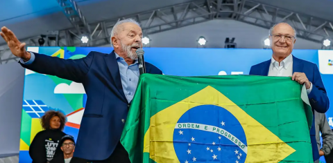 Em visita à região, Lula 'chama' Trump para negociar tarifaço