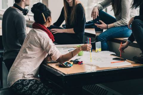 Santander abre Programa de Trainee 2026 com salários de até R$9,2 mil