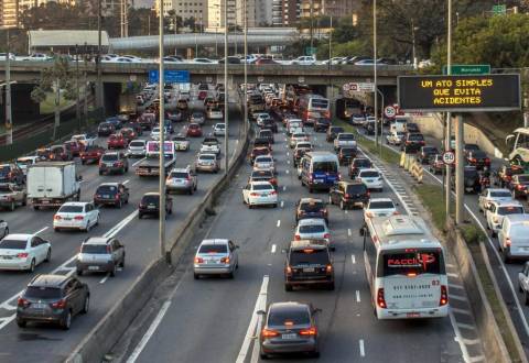 Solicitação para emplacamento de veículos passa a ser feita diretamente ao Detran-SP