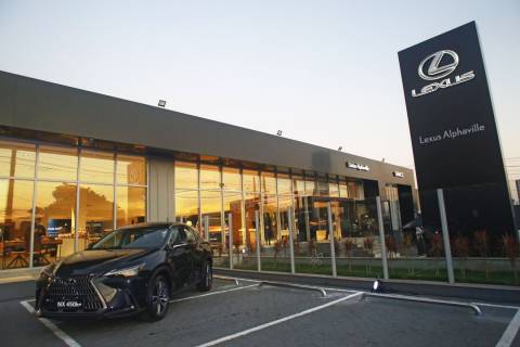 Lexus abre maior concessionária do país em Alphaville com conceito de luxo automotivo e experiência nos detalhes