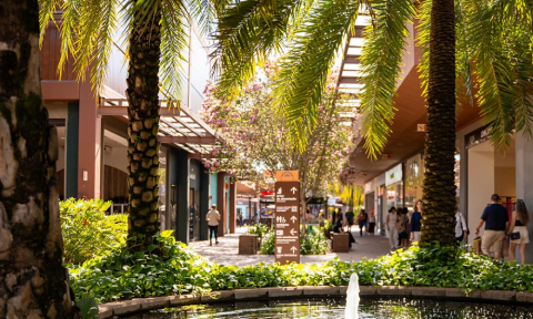 Catarina Fashion Outlet promove oficina infantil gratuita para criação de bonecos