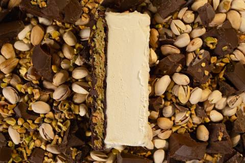 Bacio di Latte amplia portfólio de sobremesas com Crunchy Pistacchio Chocolate