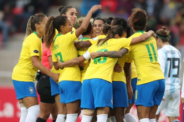 Futebol ao vivo: onde assistir aos jogos da Copa do Mundo Feminina e do  Brasileiro