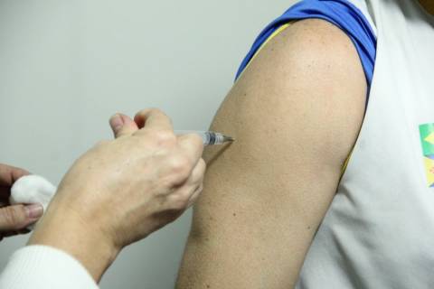 Barueri poderá passar prazo do estado para vacinar a população
