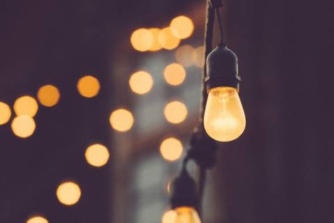 Moradores do bairro reclamam da alta no valor da conta de luz