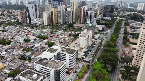 Alphaville: Segue como locomotiva econômica da região