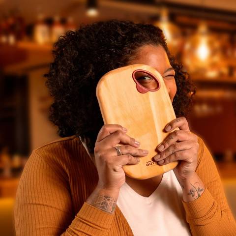 Outback lança versão especial de tábua para clientes levarem para casa