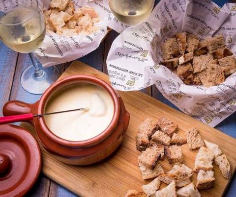 Le Pain Quotidien anuncia desconto especial no fondue de queijo