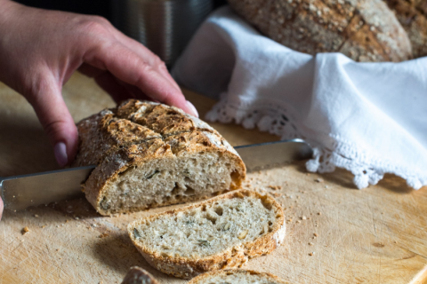 4 receitas de pão para pôr a mão na massa