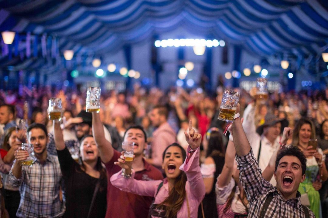 ACRETOBERFEST COM OS TENENTES em são paulo - Sympla